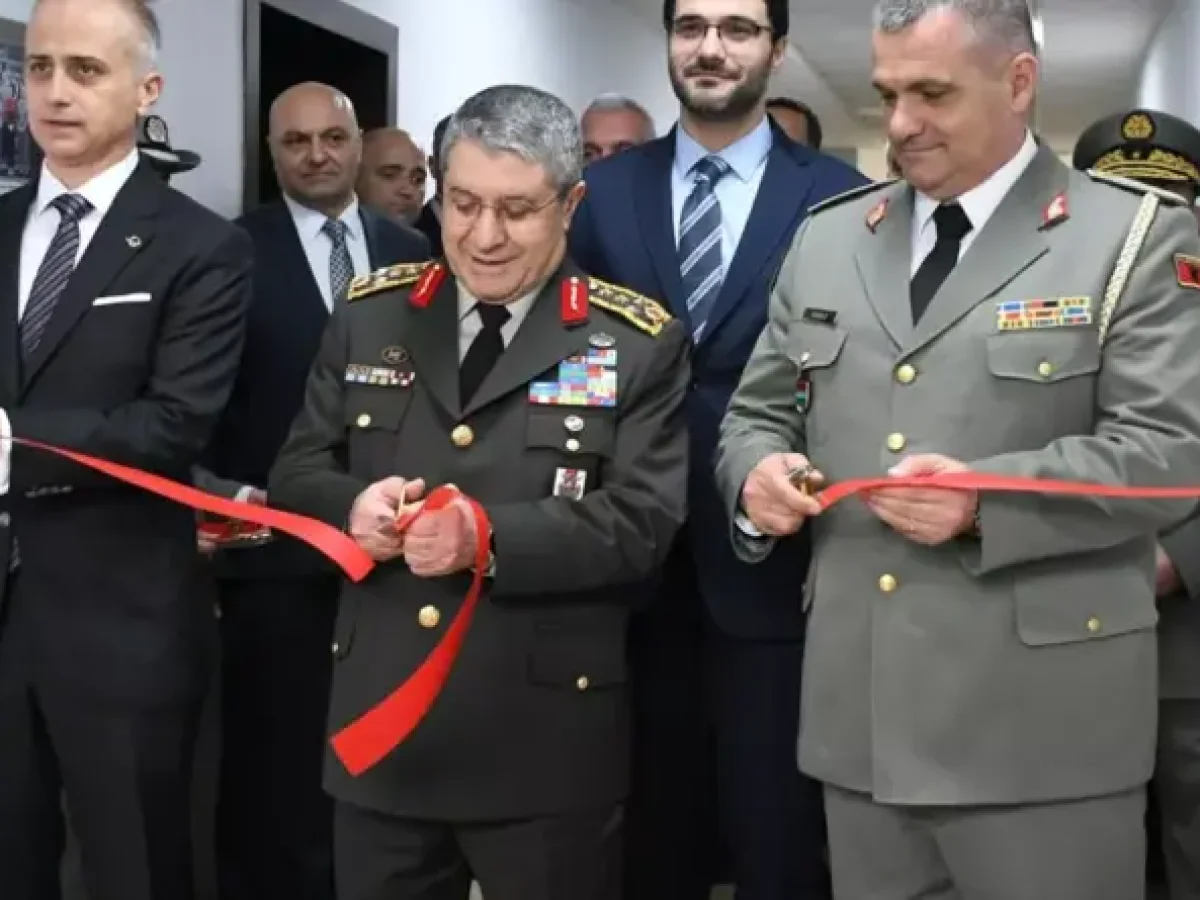 Αλβανοί στρατιωτικοί μιλούν τουρκικά – Νέα εμβάθυνση της συνεργασίας Τιράνων-Άγκυρας