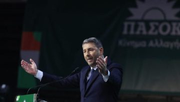 Ανδρουλάκης στο TikTok: Την Ελλάδα που αξίζουμε θα την κερδίσουμε μαζί. Με εκλογές. Τώρα.