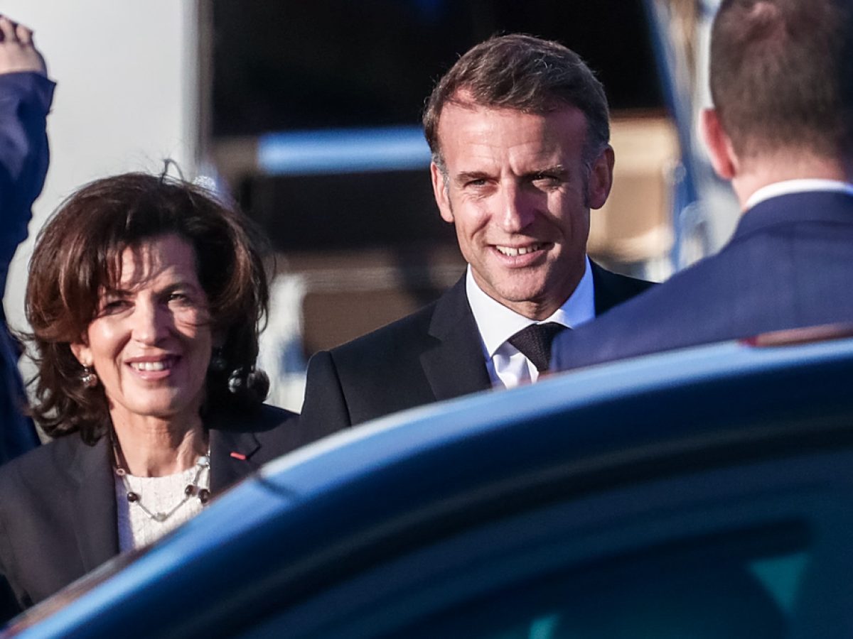 Από τη γέφυρα του «Κίμωνα», στο σαλόνι του Μαξίμου ο Μακρόν – Ανανεώνεται η αμυντική συνεργασία, υπογράφονται συμφωνίες