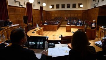 Αθανασίου: Απορώ πώς στέκεται μία τέτοια δικογραφία – Ομόφωνη εισήγηση άρσης ασυλίας και για Χατζηβασιλείου
