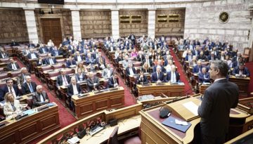 Αβεβαιότητα και δυσαρέσκεια φέρνει ο μίνι ανασχηματισμός στο «γαλάζιο» στρατόπεδο