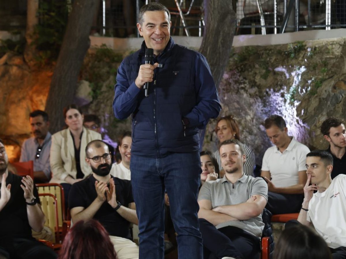 &Alpha;&lambda;έ&xi;&eta;&sigmaf; &Tau;&sigma;ί&pi;&rho;&alpha;&sigmaf;: &Pi;&omicron;&iota;&alpha; &pi;&rho;ό&sigma;&omega;&pi;&alpha; &alpha;&nu;&alpha;&mu;έ&nu;&epsilon;&tau;&alpha;&iota; &nu;&alpha; &epsilon;ί&nu;&alpha;&iota; &omicron;&iota; &laquo;&sigma;&tau;&rho;&alpha;&tau;&eta;&gamma;&omicron;ί&raquo; &tau;&omicron;&upsilon; &sigma;&tau;&omicron; &nu;έ&omicron; &kappa;ό&mu;&mu;&alpha;