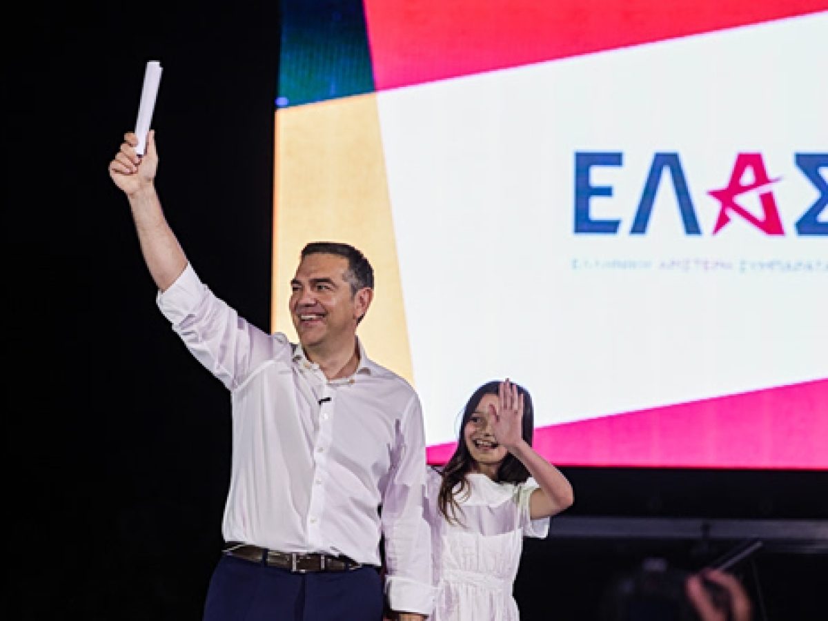 &laquo;&Alpha;&nu; &delta;&epsilon;&nu; &kappa;ά&nu;&epsilon;&iota; &kappa;&alpha;&iota; &omicron; &Tau;&sigma;ί&pi;&rho;&alpha;&sigmaf; &tau;ί&pi;&omicron;&tau;&alpha;, &tau;ό&tau;&epsilon; &nu;&alpha; &sigma;&eta;&kappa;&omega;&theta;&omicron;ύ&mu;&epsilon; &nu;&alpha; &phi;ύ&gamma;&omicron;&upsilon;&mu;&epsilon;&raquo; &ndash; &Pi;&omicron;&lambda;ί&tau;&epsilon;&sigmaf; &mu;&iota;&lambda;&omicron;ύ&nu; &sigma;&tau;&omicron; in, &sigma;&tau;&alpha; &gamma;&epsilon;&nu;έ&theta;&lambda;&iota;&alpha; &tau;&eta;&sigmaf; &Epsilon;&Lambda;&Alpha;&Sigma;