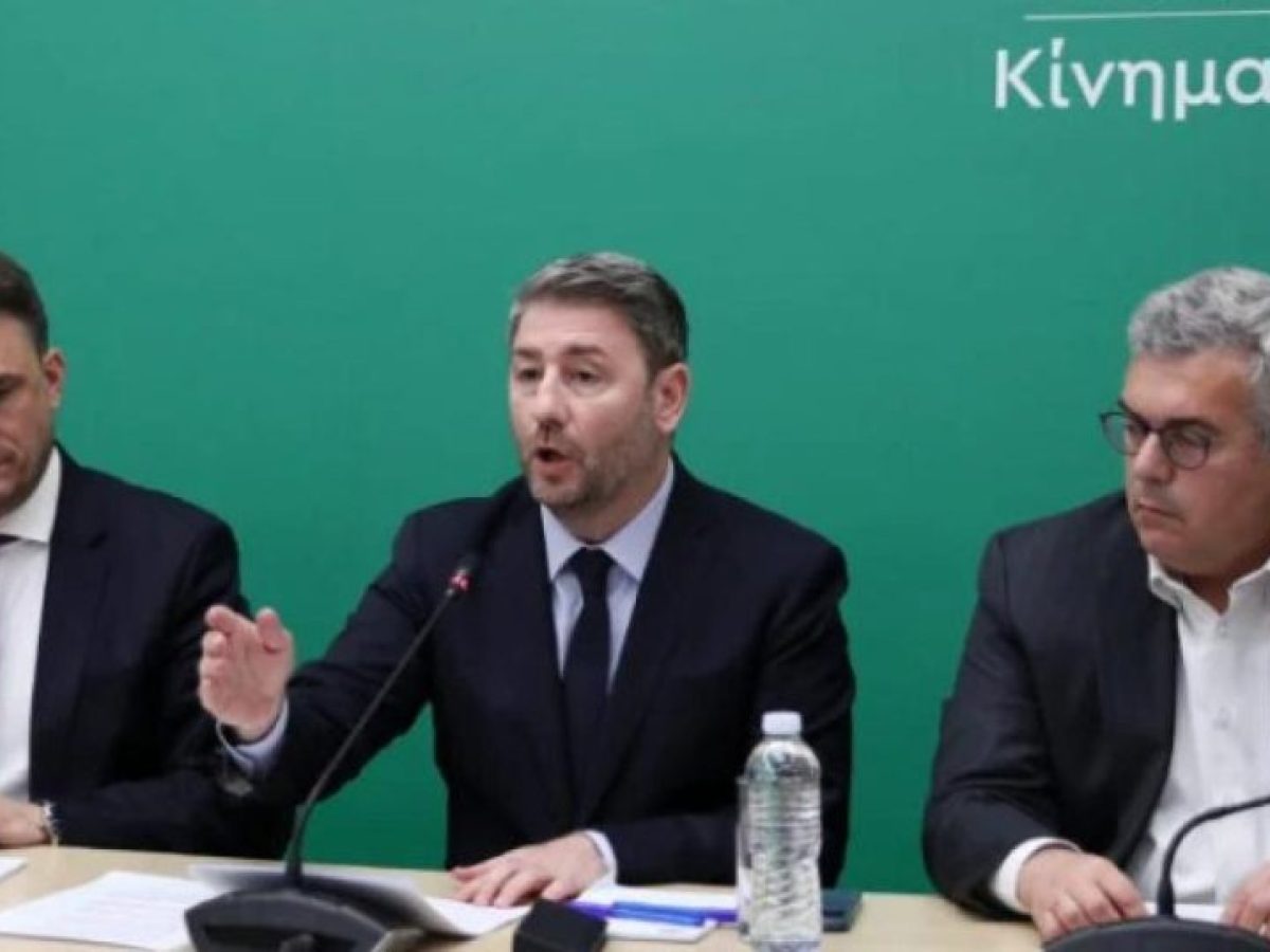 &Alpha;&nu;&delta;&rho;&omicron;&upsilon;&lambda;ά&kappa;&eta;&sigmaf;: &laquo;&Alpha;&xi;&iota;&alpha;&kappa;ή &eta; &mu;ά&chi;&eta; &tau;&omega;&nu; &Epsilon;&theta;&nu;&iota;&kappa;ώ&nu; &Epsilon;&kappa;&lambda;&omicron;&gamma;ώ&nu;&raquo;