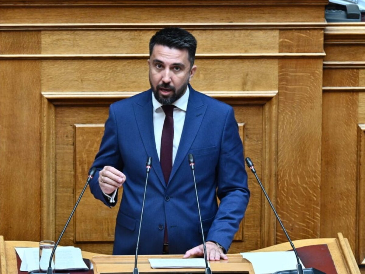 &Alpha;&nu;&epsilon;&xi;&alpha;&rho;&tau;&eta;&tau;&omicron;&pi;&omicron;&iota;ή&theta;&eta;&kappa;&epsilon; &alpha;&pi;ό &tau;&eta; &Nu;έ&alpha; &Alpha;&rho;&iota;&sigma;&tau;&epsilon;&rho;ά &omicron; &Phi;&epsilon;&rho;&chi;ά&tau; &Omicron;&zeta;&gamma;&kappa;&iota;&omicron;ύ&rho;