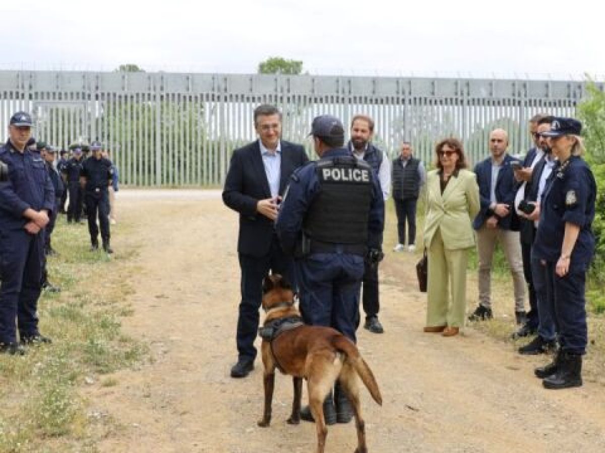 &Alpha;&pi;ό&sigma;&tau;&omicron;&lambda;&omicron;&sigmaf; &Tau;&zeta;&iota;&tau;&zeta;&iota;&kappa;ώ&sigma;&tau;&alpha;&sigmaf;: &Omicron;&iota; &sigma;&upsilon;&nu;&alpha;&nu;&tau;ή&sigma;&epsilon;&iota;&sigmaf; &sigma;&tau;&eta; &Theta;&rho;ά&kappa;&eta;, &tau;&omicron; 1,7 &delta;&iota;&sigma;. &epsilon;&upsilon;&rho;ώ &gamma;&iota;&alpha; &tau;&omicron; &phi;&rho;ά&chi;&tau;&eta; &tau;&omicron;&upsilon; Έ&beta;&rho;&omicron;&upsilon; &kappa;&alpha;&iota; &eta; &epsilon;&pi;&iota;&tau;&alpha;&gamma;ή 277 &epsilon;&kappa;&alpha;&tau;. &epsilon;&upsilon;&rho;ώ &gamma;