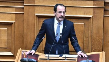 «52 χρόνια κατοχής δεν νομιμοποιούνται» — Ηχηρό μήνυμα Ελλάδας και Κύπρου από τη Βουλή