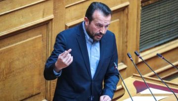 Live ο Νίκος Παππάς στα Παραπολιτικά 90,1