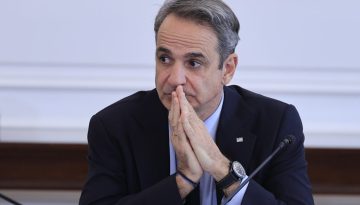Χαμηλές πτήσεις, χαμένες δεξαμενές – Οι αγρότες και οι άλλοι που ψάχνει ο Μητσοτάκης