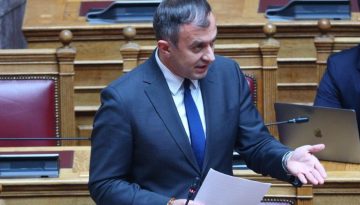 Χατζηβασιλείου: Δεν μας αφορά η αναδιάταξη του πολιτικού σκηνικού-Τι είπε για το κόμμα Καρυστιανού
