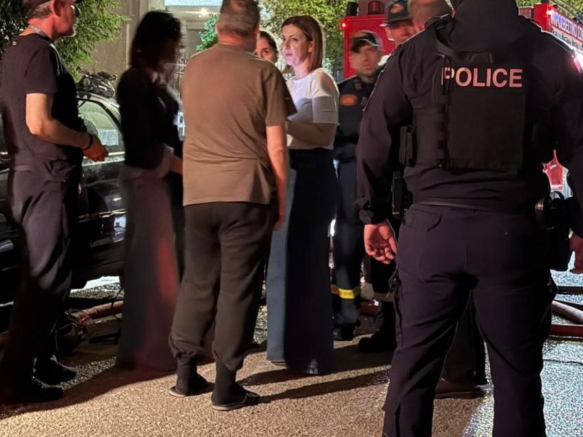 &Chi;&rho;&upsilon;&sigma;&omicron;&chi;&omicron;ΐ&delta;&eta;&sigmaf; &kappa;&alpha;&iota; &Alpha;&gamma;&alpha;&pi;&eta;&delta;ά&kappa;&eta; &sigma;&tau;&omicron; Ί&lambda;&iota;&omicron;&nu; &mu;&epsilon;&tau;ά &tau;&eta; &mu;&epsilon;&gamma;ά&lambda;&eta; &phi;&omega;&tau;&iota;ά &pi;&omicron;&upsilon; &kappa;&alpha;&tau;έ&sigma;&tau;&rho;&epsilon;&psi;&epsilon; &delta;&iota;&alpha;&mu;&epsilon;&rho;ί&sigma;&mu;&alpha;&tau;&alpha;