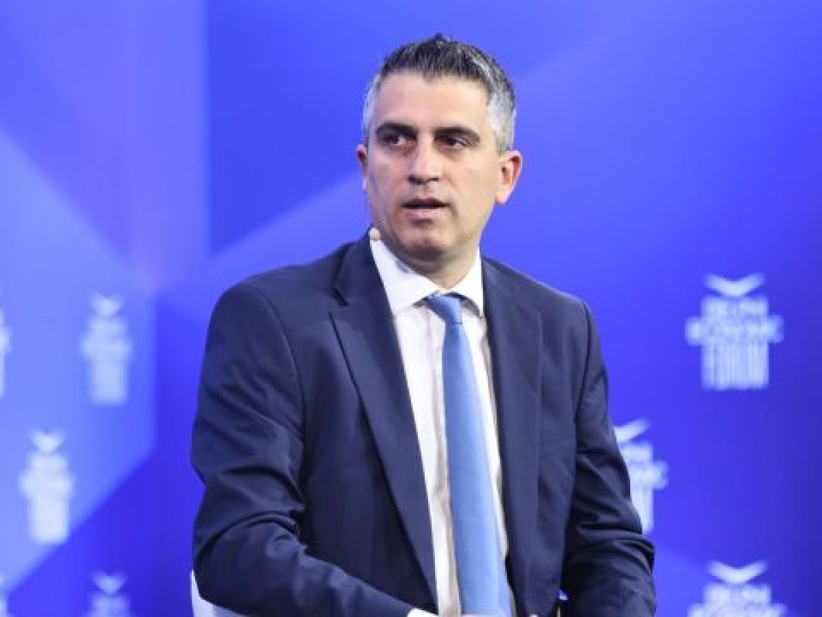 Χρίστος Δήμας: Δεσμεύθηκε για επενδύσεις 200 εκατ. ευρώ σε αεροπορικές υποδομές