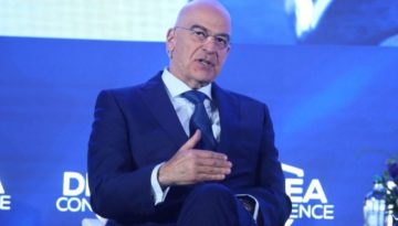 Δένδιας για Ορμούζ: “Πιθανή ελληνική παρουσία” – Μήνυμα ισχύος και προς Τουρκία