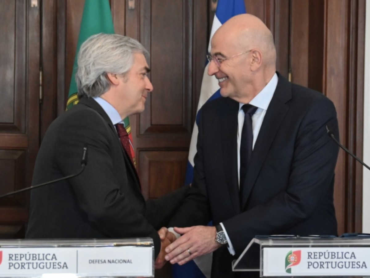 Δένδιας: Η Ελλάδα εξετάζει την αγορά στρατιωτικών αεροσκαφών C-390