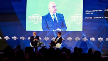 Δένδιας: Μηνύματα στην Αγκυρα και σενάρια για ελληνική παρουσία στα Στενά του Ορμούζ