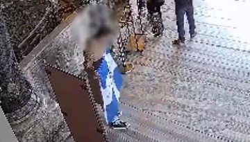 Δικάστηκαν οι δύο Έλληνες για τη σημαία στην Αγία Σοφία – Ποινή με αναστολή μετά από 43 ημέρες