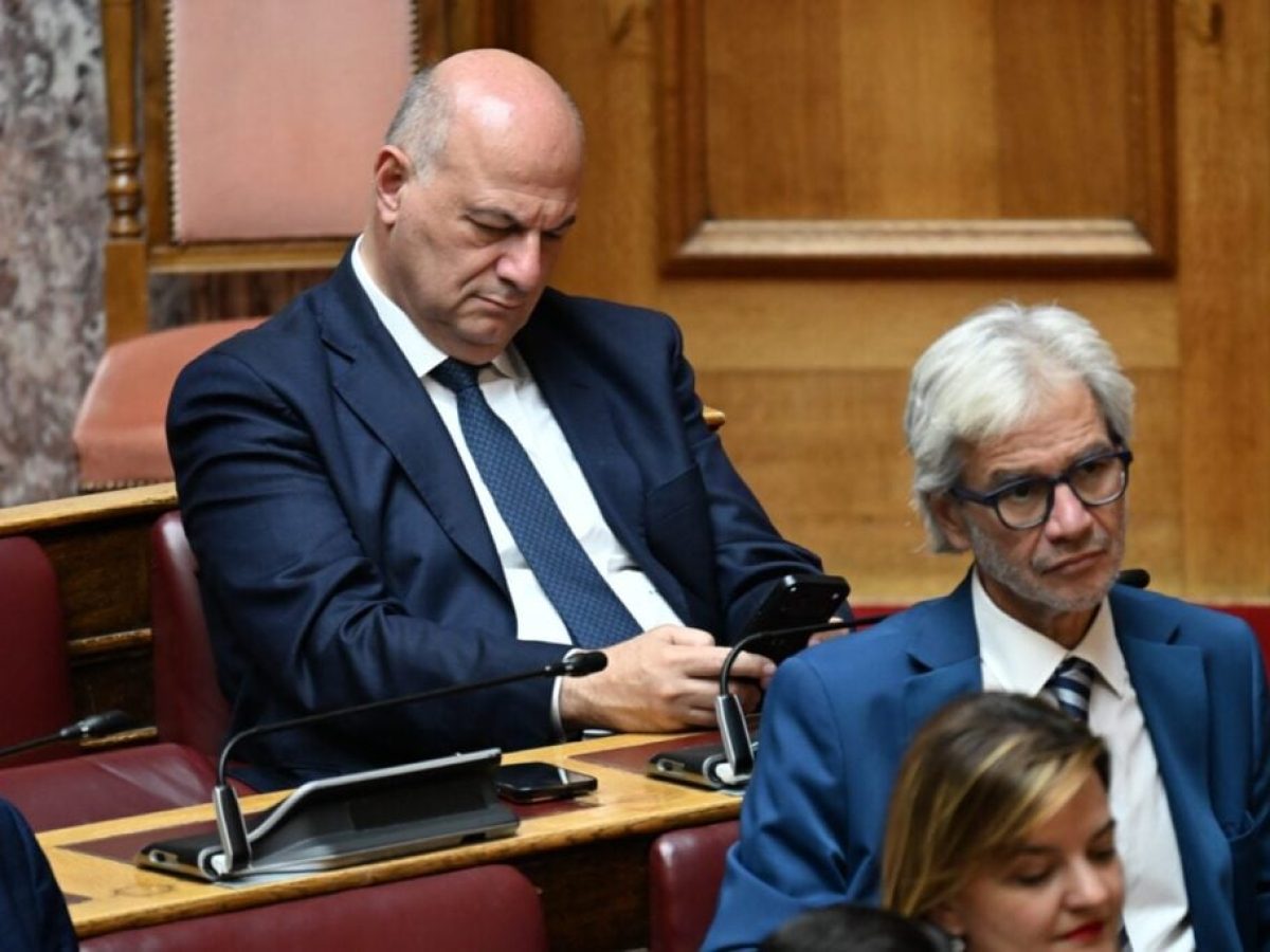 Δικογραφία σε βάρος δύο αδελφών για απειλές κατά του πρώην υπουργού Κώστα Τσιάρα