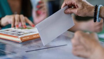 Δημοσκόπηση Interview: Καθαρό προβάδισμα ΝΔ με 30,1% – «Ντέρμπι» Τσίπρα με ΠΑΣΟΚ για τη δεύτερη θέση