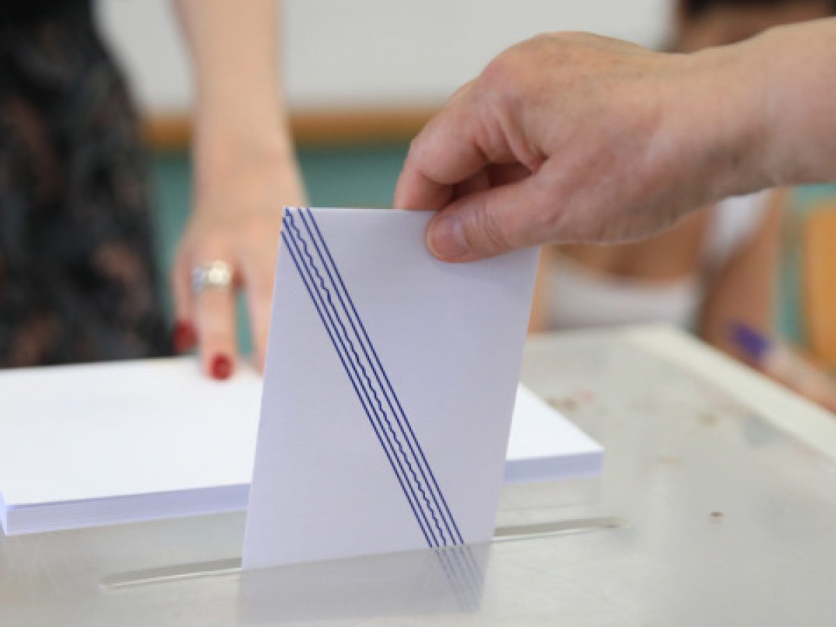 Δύο νέες δημοσκοπήσεις δείχνουν διπλάσιο ποσοστό για την ΝΔ, ακούνητη η βελόνα του ΠΑΣΟΚ, άνοδος Τσίπρα, πτώση Καρυστιανο