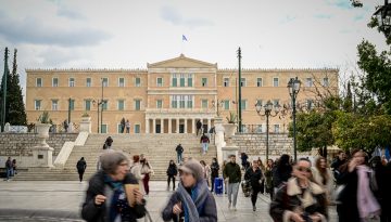 Διπλό μήνυμα φθοράς για την κυβέρνηση: «Ψήφος εμπιστοσύνης» στην Κοβέσι και πίεση από τα νέα κόμματα