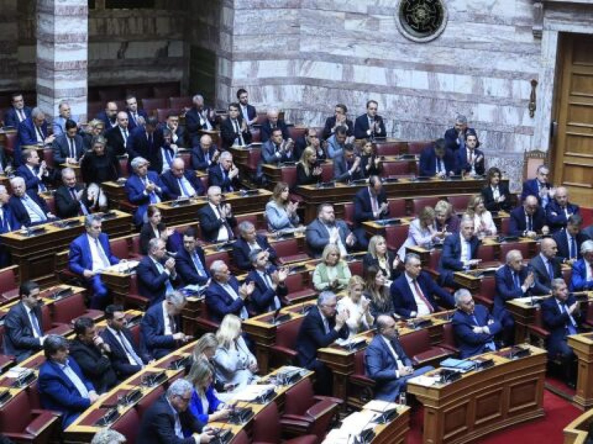 Διήμερο “φωτιά” στη Βουλή με ΟΠΕΚΕΠΕ και υποκλοπές: Οι δύο κρίσιμες κάλπες, ο γρίφος των 120 ή 151 ψ