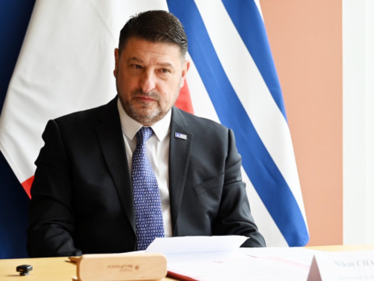 Ευχές Χαρδαλιά στους μαθητές που δίνουν Πανελλαδικές: “Εσάς αγαπάμε, όχι τους βαθμούς σας” – Η φωτογ