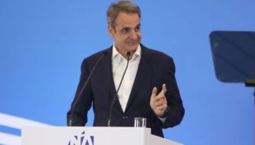 Η αναφορά Μητσοτάκη στον Κάθετο Διάδρομο και οι έπαινοι σε Παπασταύρου που “τα είπε πολύ ωραία για τα ενε