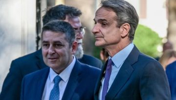 Η συγκίνηση Μητσοτάκη για τον Μυλωνάκη, η αδιάκοπη παρουσία του στη ΜΕΘ του “Ευαγγελισμού” και η &qu