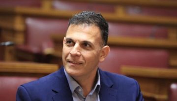Καραμέρος για το κόμμα Τσίπρα: “Με υψηλό συμβολισμό το ακρωνύμιο ΕΛΑΣ, ευκταία η Συμπαράταξη”