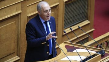 Κυριάκος Βελόπουλος: “Η δήθεν κόντρα ΝΔ  ΠΑΣΟΚ, που υπόγεια είχαν συμφωνήσει για τις Ανεξάρτητες Αρχές, α