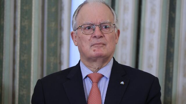 divkonstaninos-tasoulas-Αpefthini-cheretismo-stin
