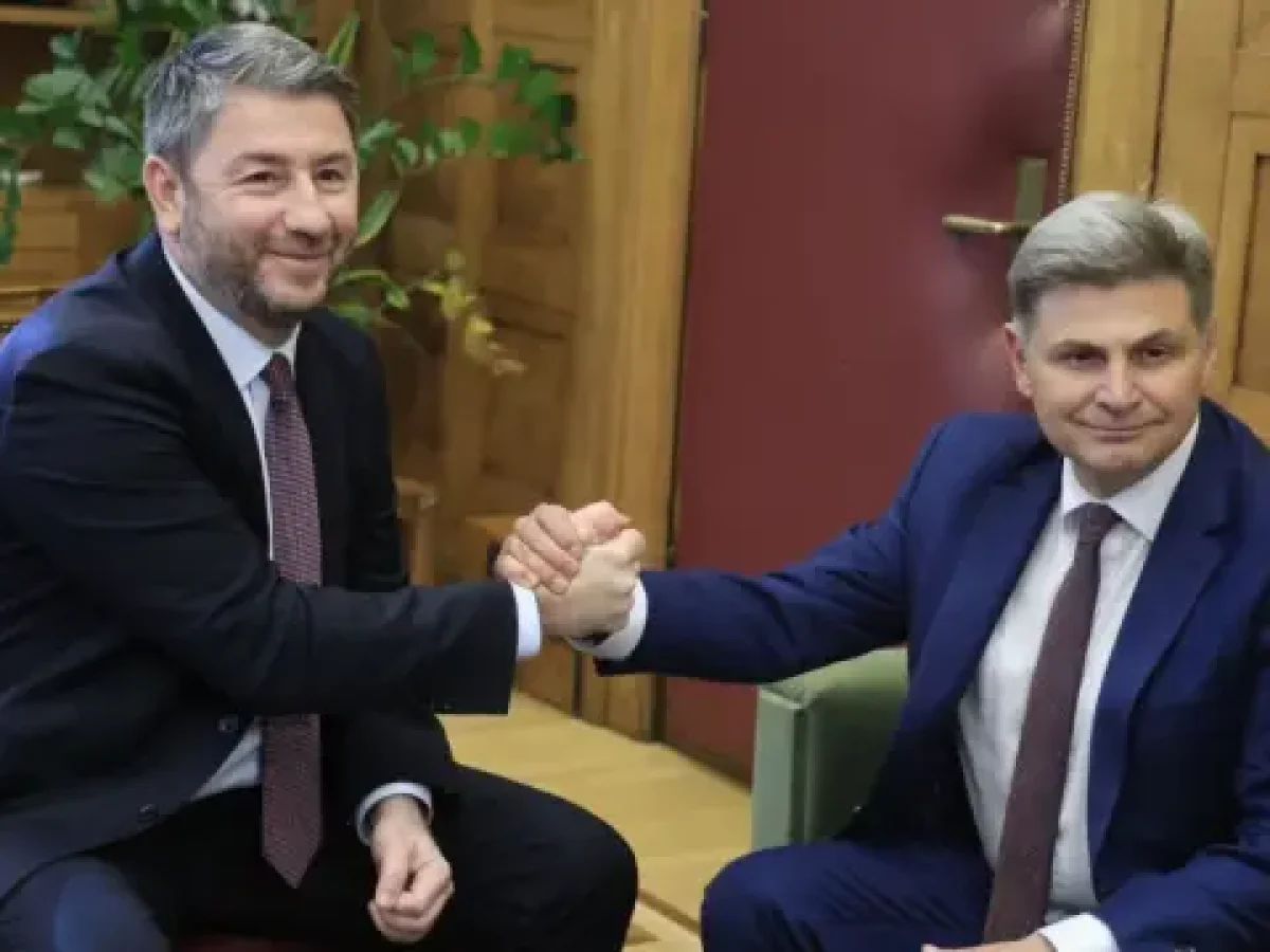 &Pi;&alpha;&rho;&alpha;&tau;&rho;ά&gamma;&omicron;&upsilon;&delta;&alpha; &micro;&epsilon; &tau;&eta; &micro;&epsilon;&tau;&alpha;&gamma;&rho;&alpha;&phi;ή &Phi;&alpha;&rho;&alpha;&nu;&tau;&omicron;ύ&rho;&eta;: &ldquo;&Kappa;&alpha;&rho;&phi;&iota;ά&rdquo; &alpha;&pi;ό &tau;&eta; &Gamma;&iota;&alpha;&nu;&nu;&alpha;&kappa;&omicron;&pi;&omicron;ύ&lambda;&omicron;&upsilon; &gamma;&iota;&alpha; &ldquo;&gamma;&upsilon;&rho;&omicron;&lambda;ό&gamma;&omicron;&upsilon;&sigmaf;&rdquo;&l