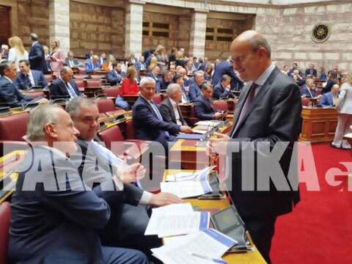 Συνεδρίαση ΚΟ της ΝΔ: Στη… θέση του γραμματέα του ΚΚΕ κάθισε ο Σπανάκης – Ο “συμβολισμός” και το &