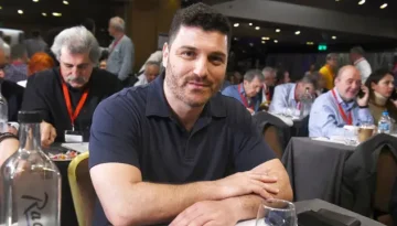 “Στάζουν φαρμάκι” στον ΣΥΡΙΖΑ για τον Τεμπονέρα με φόντο το ρόλο του στο νέο κόμμα Τσίπρα