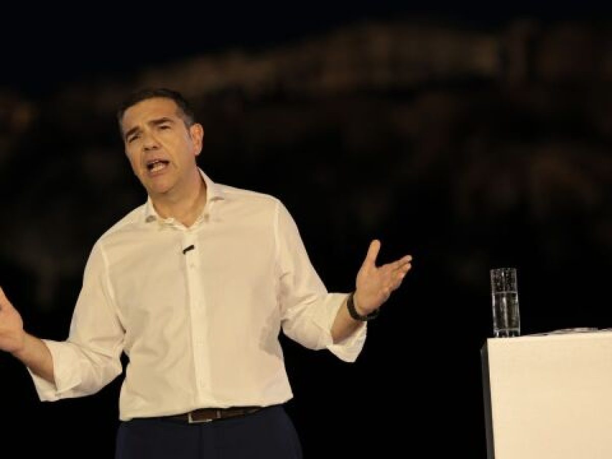 Τσίπρας προς τους υποψηφίους των Πανελλαδικών: “Ανεξάρτητα από το πώς θα γράψετε, είναι μια μόνο από τις