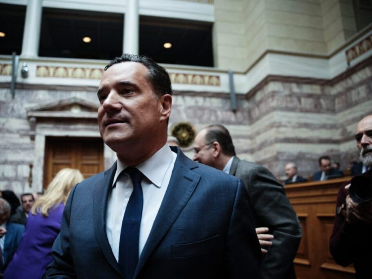 «Ε, δεν ιδρώνουν και όλοι τη φανέλα…» – «Καρφιά» Γεωργιάδη για Δένδια στην ΚΟ της ΝΔ