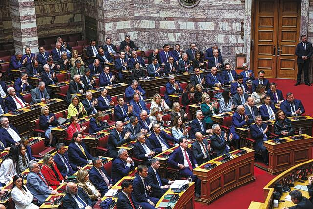 ekloges-fthinoporo-i-anixi-to