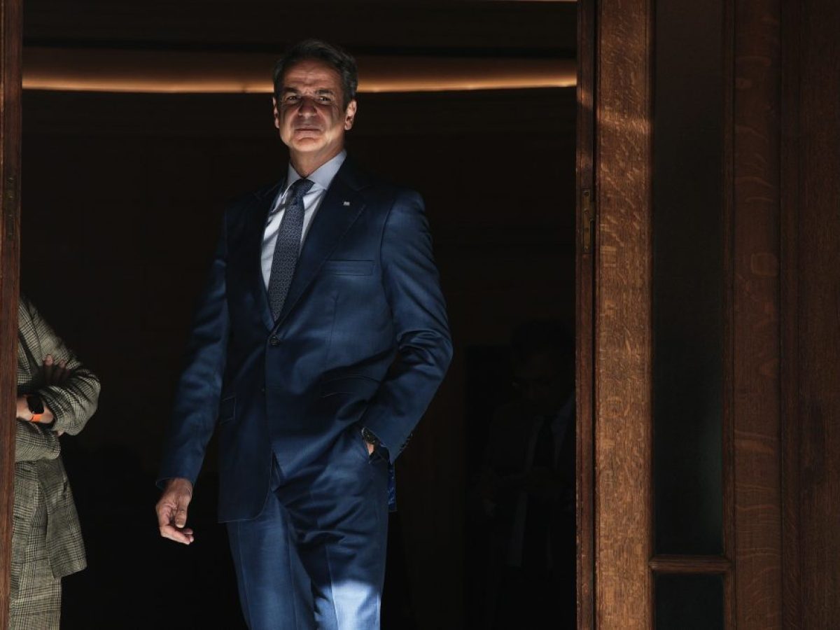 Εκλογές με μία κάλπη; Το σχέδιο της ΝΔ, ο πόλεμος για ΕΥΠ και υποκλοπές