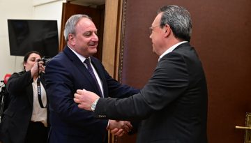 Εκλογές στην Κύπρο: Ευχήθηκε στον Στεφάνου του ΑΚΕΛ ο Φάμελλος μετά την ανακοίνωση των exit polls