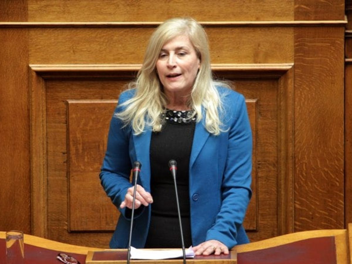 &Epsilon;&lambda;έ&nu;&eta; &Alpha;&upsilon;&lambda;&omega;&nu;ί&tau;&omicron;&upsilon;: &Alpha;&pi;&omicron;&chi;&omega;&rho;&omega; &alpha;&pi;ό &tau;&omicron; &Sigma;&Upsilon;&Rho;&Iota;&Zeta;&Alpha;