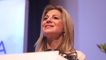Ελπίδα για τη Δημοκρατία: Την Τρίτη στον Άρειο Πάγο η δήλωση ίδρυσης του κόμματος Καρυστιανού