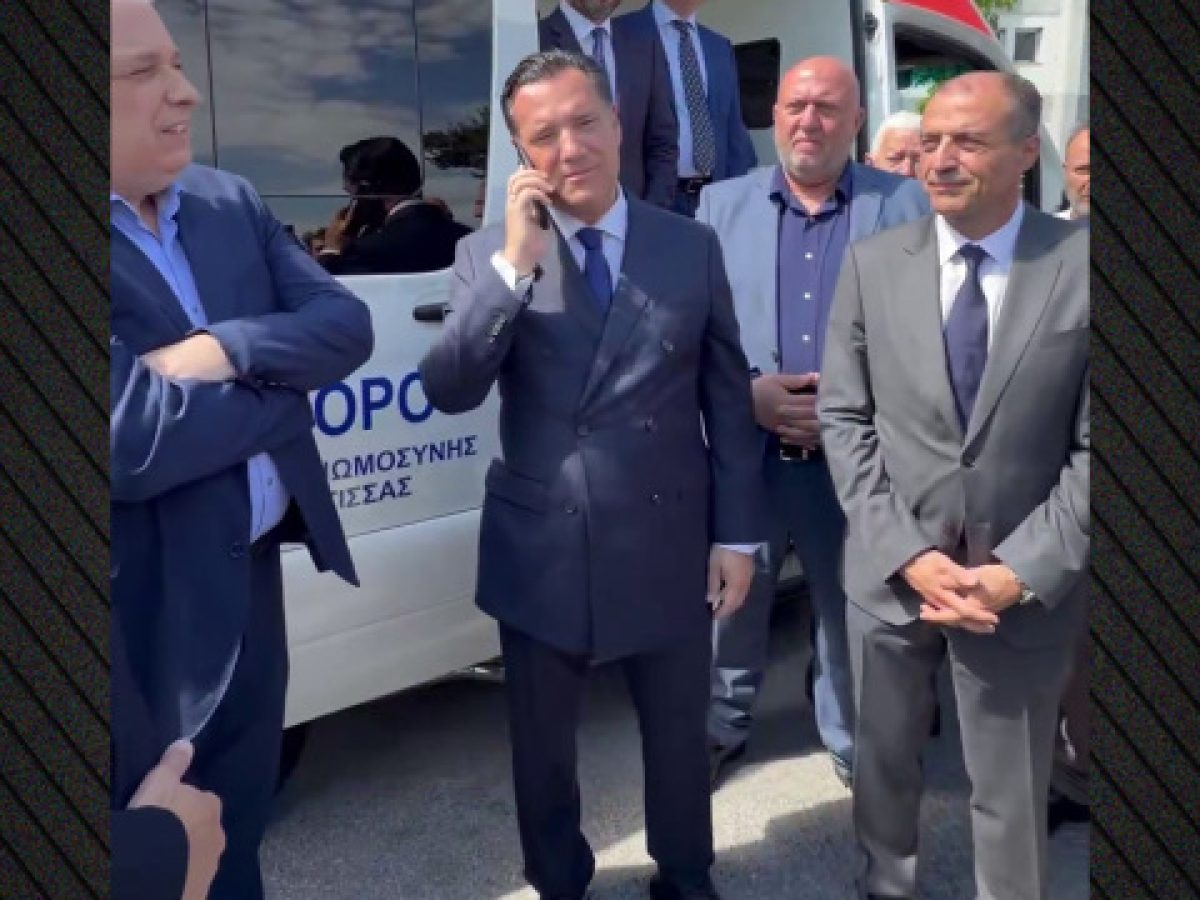 Επικοινωνία Γεωργιάδη με αγρότισσα που δώρισε ασθενοφόρο στο νοσοκομείο Βέροιας: «Έχω συγκινηθεί πάρα πολύ με αυτό που κά