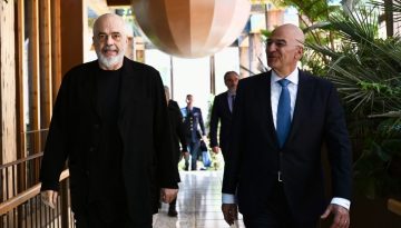 Επίσκεψη Δένδια στην Αλβανία: Η Εθνική Μειονότητα πυλώνας ειρήνης, ασφάλειας και προόδου για την περιοχή