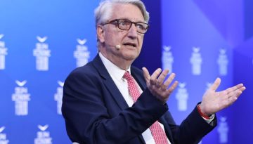 Επιστολή Πικραμένου για την αναθεώρηση: Δεν έφταιξε το Σύνταγμα για τις πολιτικές κρίσεις της χώρας