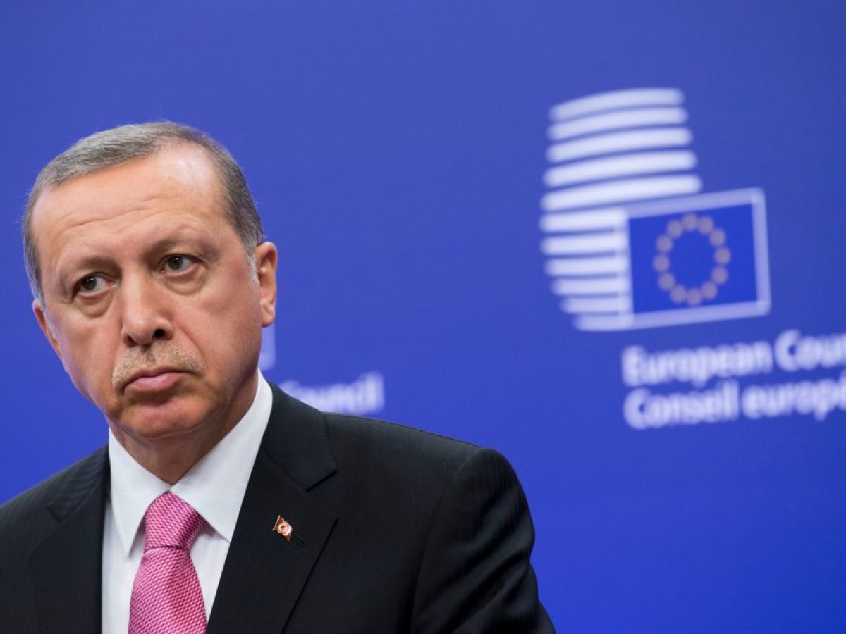 Ο Ερντογάν πιέζεται στο εωτερικό, οπότε και…τα βάζει με την Ελλάδα (πάλι) με την Ευρώπη να…παρατηρεί!