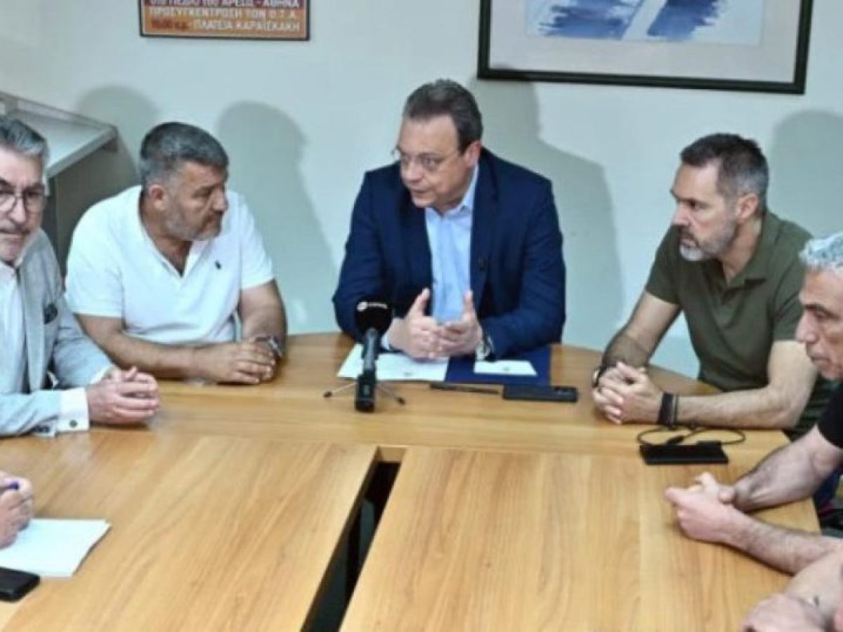 &Phi;ά&mu;&epsilon;&lambda;&lambda;&omicron;&sigmaf;: &laquo;&Alpha;&nu;ά&gamma;&kappa;&eta; &gamma;&iota;&alpha; &Alpha;&upsilon;&tau;&omicron;&delta;&iota;&omicron;ί&kappa;&eta;&sigma;&eta; &mu;&epsilon; &iota;&sigma;&chi;&upsilon;&rho;έ&sigmaf; &alpha;&rho;&mu;&omicron;&delta;&iota;ό&tau;&eta;&tau;&epsilon;&sigmaf;, &alpha;&lambda;&lambda;ά &kappa;&alpha;&iota; &mu;ό&nu;&iota;&mu;&eta; &chi;&rho;&eta;&mu;&alpha;&tau;&omicron;&delta;ό&tau;&eta;&sigma;&eta;&raquo;