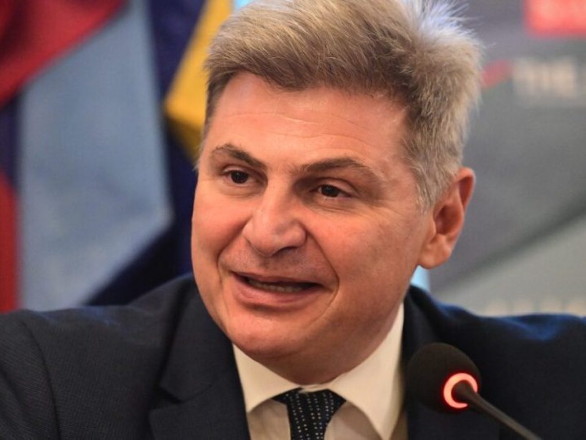 Φαραντούρης: «Όλοι με καλοδέχτηκαν στο ΠΑΣΟΚ, η κ. Γιαννακοπούλου δεν αναφερόταν σε εμένα»