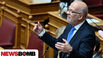 Φλωρίδης σε Ζωή: Υπάρχει μια κωμωδία με τον Κωνσταντίνου που ανεβαίνει σε παγκάκι. Του μοιάζετε