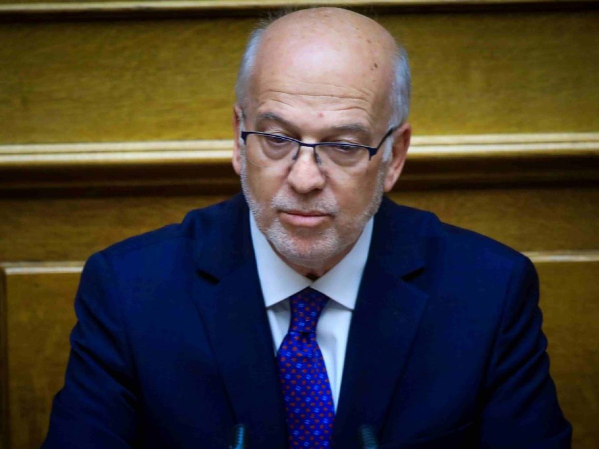Γ. Φλωρίδης: «Εφόσον η ΕΥΠ παρακολουθεί νόμιμα γιατί πρέπει να παρακολουθεί παράνομα τους ίδιους;»