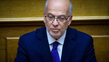Γ. Φλωρίδης: «Εφόσον η ΕΥΠ παρακολουθεί νόμιμα γιατί πρέπει να παρακολουθεί παράνομα τους ίδιους;»